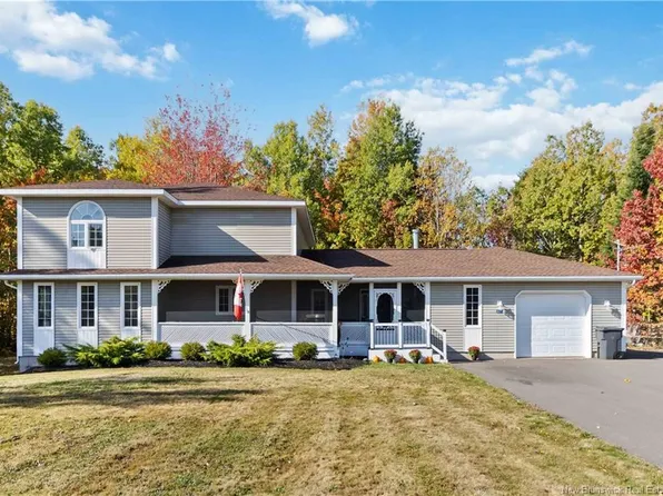67 Manor Ridge Dr, Coverdale, NB E1J 1J4