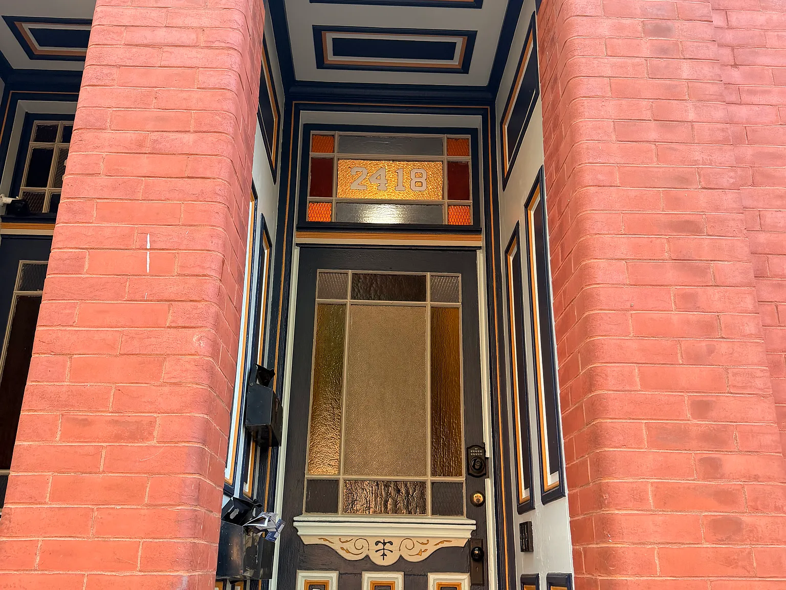 1 bed, 1200 sqft, $1,300 — Photo 2