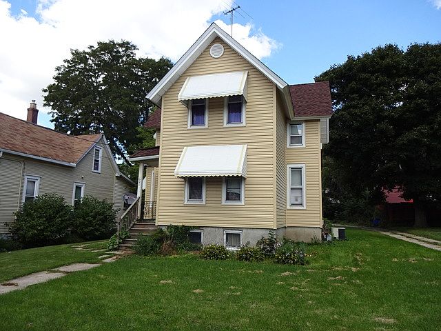 2nd image of 1440 5th Ave