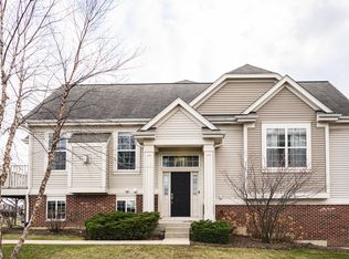 1620 Persimmon St, Hanover Park, IL 60133