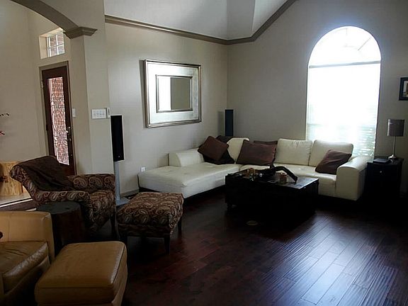 3rd image of 405 Forest Pines Ct