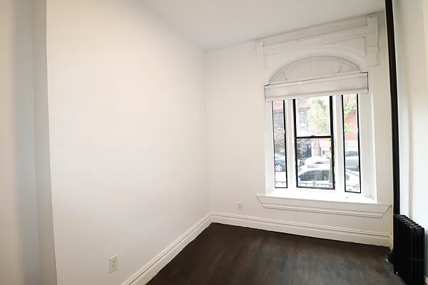 Rented by Corcoran | media 25