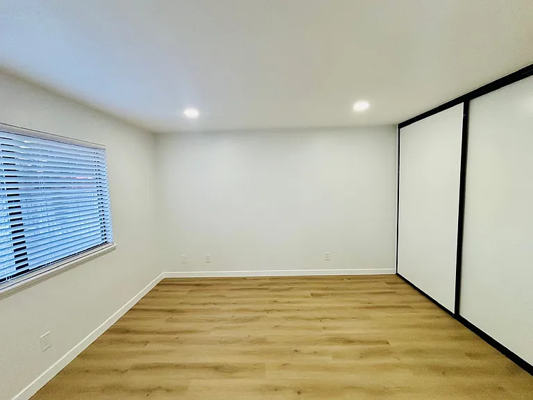 2730 W Avenue K4 — Photo 8