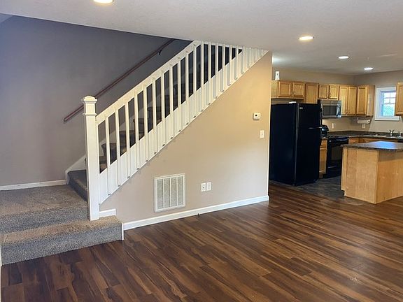 4th image of 47 Enka Orchard St
