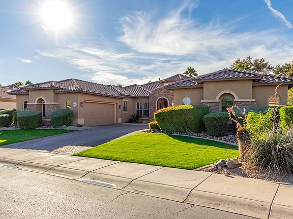3rd image of 4862 N Barranco Dr