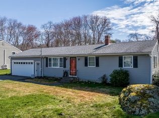 513 Sharps Lot Rd, Swansea, MA 02777