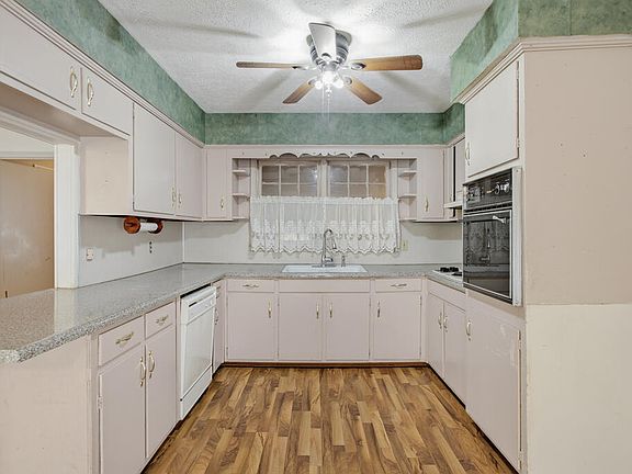 5th image of 5913 Highpoint Dr