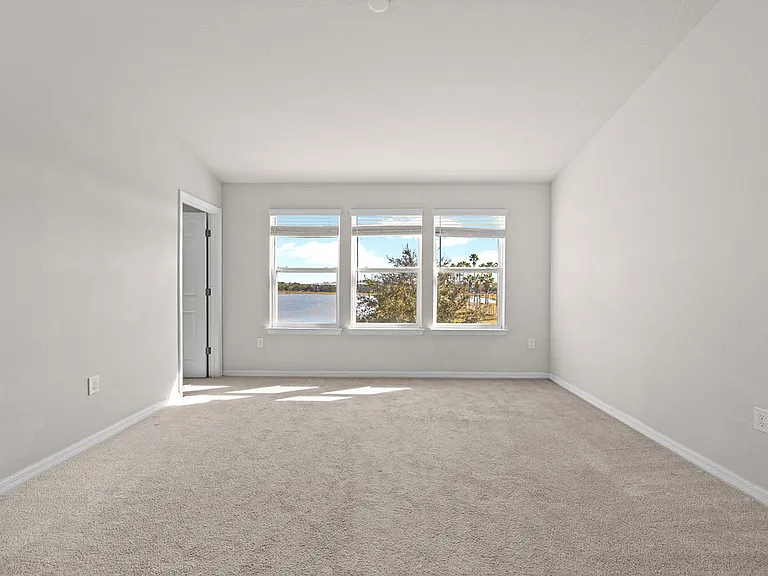 3971 Plainview Dr — Photo 8