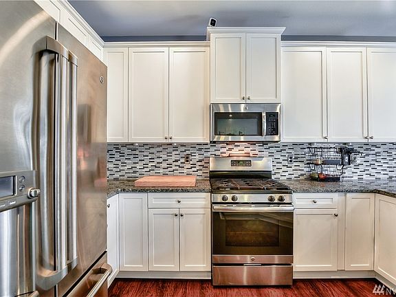 5th image of 7529 18th St SE