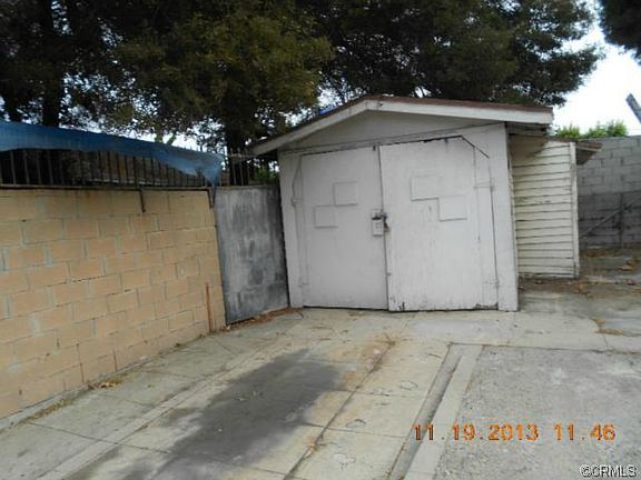 2nd image of 1527 W 49th St