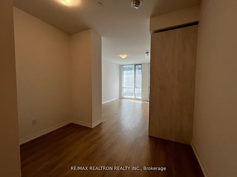 8 Widmer St #1210 — Photo 13