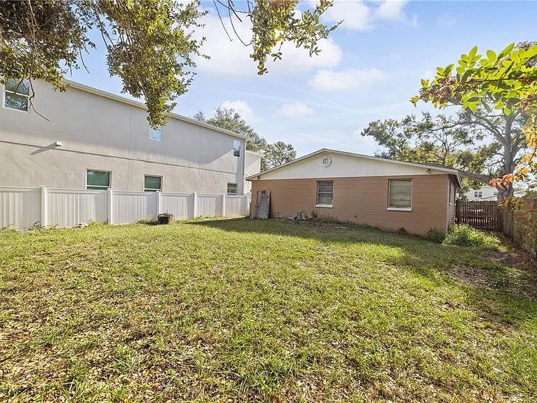 3631 W Anderson Ave — Photo 16