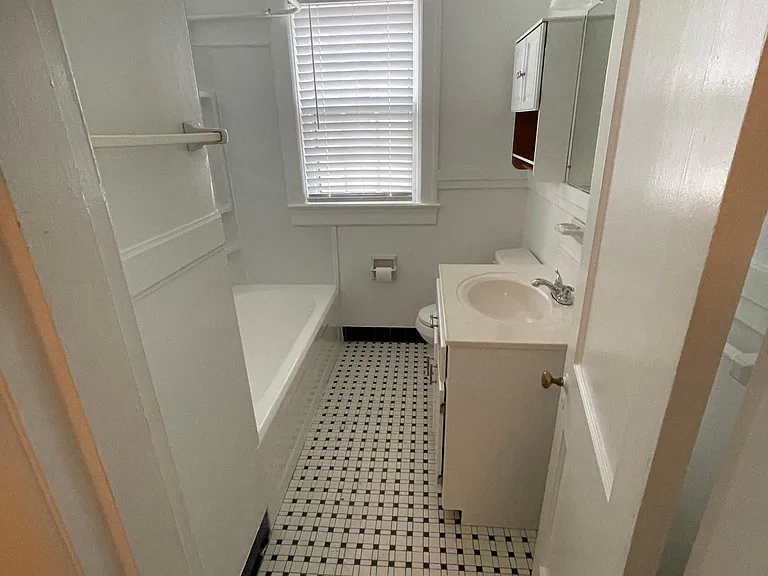 278 Howeland Cir — Photo 8