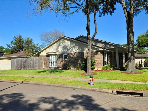 3rd image of 12326 Dorrance Ln