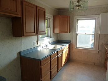 4th image of 4408 Verne Ave