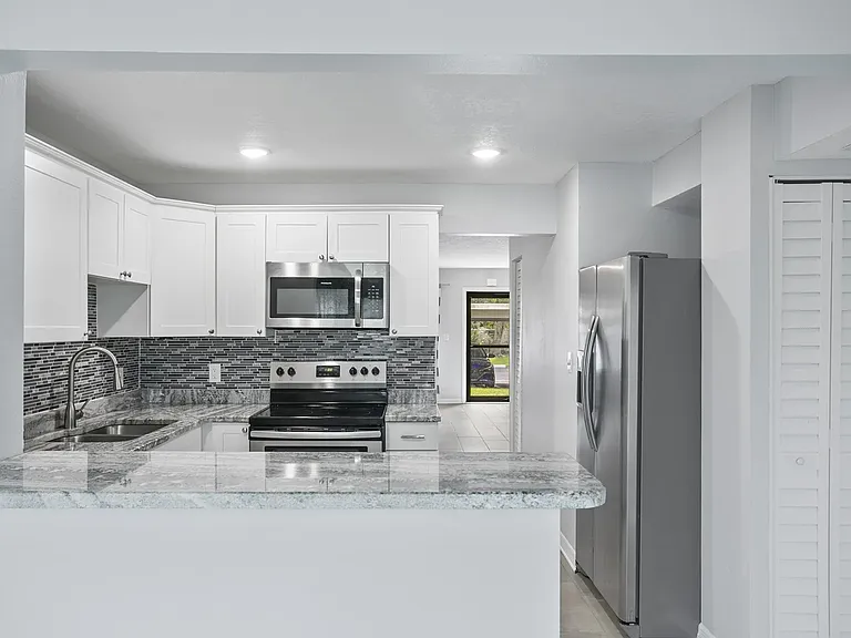 4920 Locust St NE #115 — Photo 7