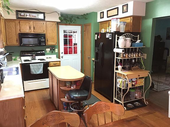3rd image of 4097 Circlewood Dr