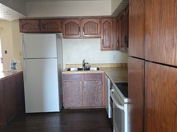 4th image of 3106 Risner St