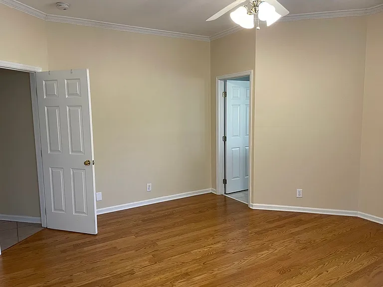 621 Riverwood Dr SE — Photo 26
