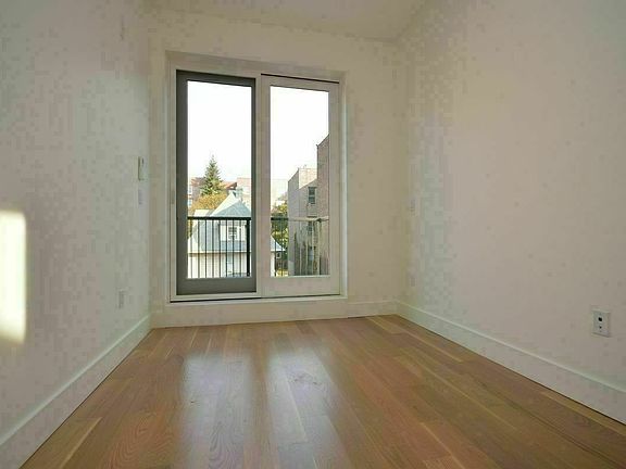 3rd image of 84 Winthrop St #2D