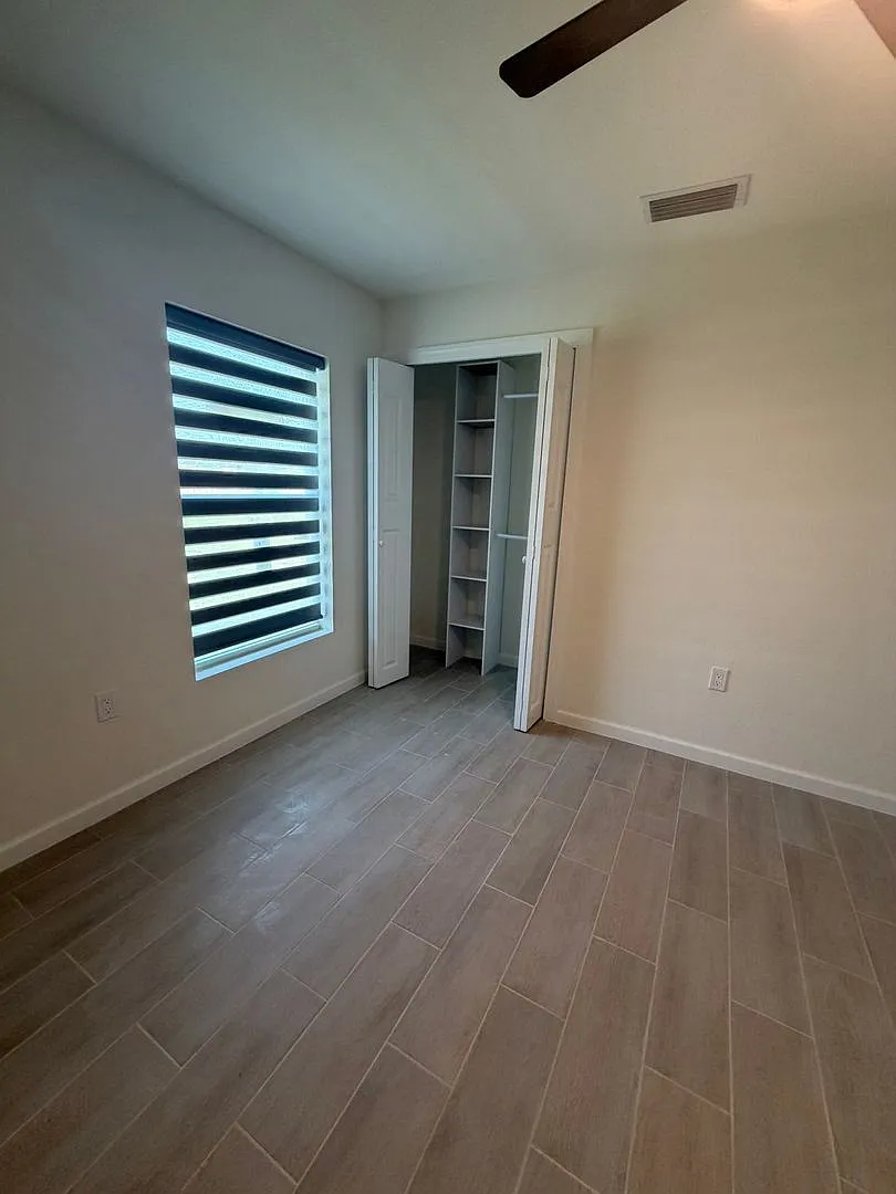 4 bed, 3.0 bath, 1683 sqft, $2,200 — Photo 2