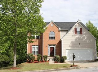 834 Shadow Lakes Dr, Lithonia, GA 30058