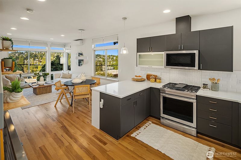 5th image of 116 W Florentia Street #A