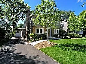 2311 Oak Ave photo 1