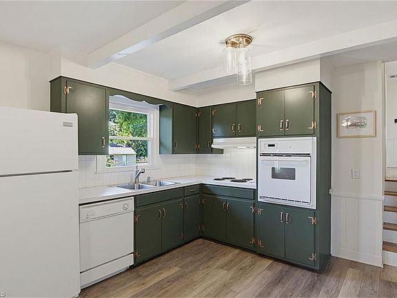 3rd image of 1132 Glennview Dr