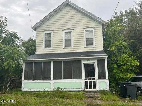 2209 12th Street, Troy, NY 12180