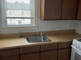 132 5th St #3, Fall River, MA 02721