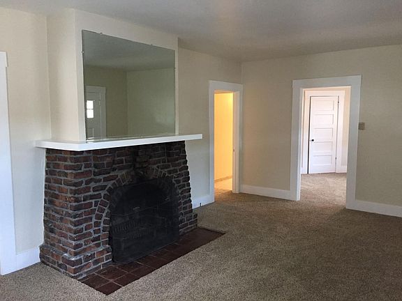 3rd image of 616 S Humboldt St