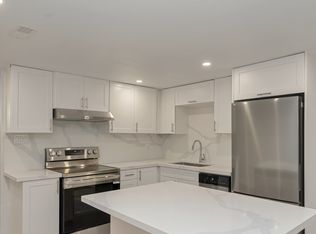 178 Wellington St E #2, Barrie, ON L4M 2C8