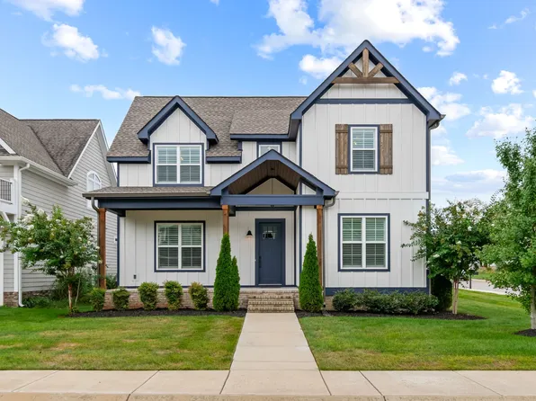 308 Twin Creeks Dr, Winchester, TN 37398