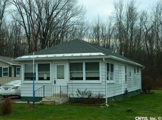 7224 Lakeshore Rd, Cicero, NY 13039