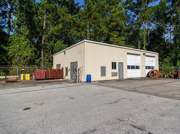 4th image of 2150 Soutel Dr #1