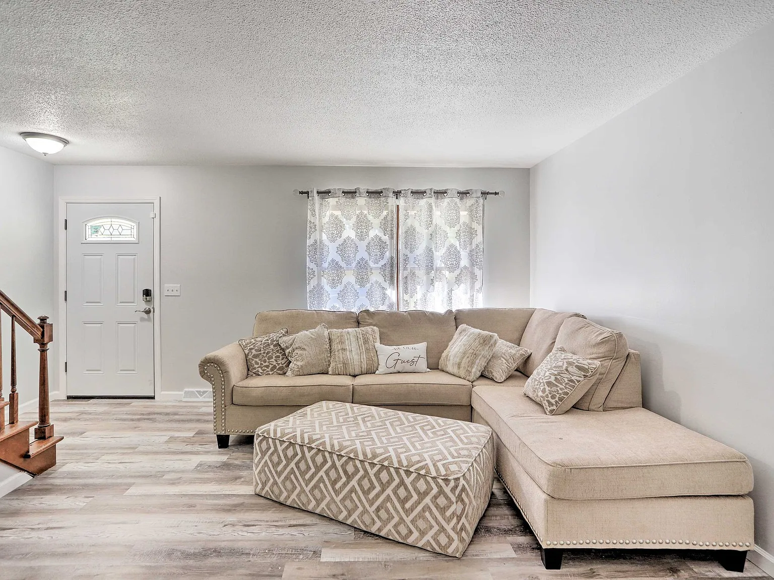 3 bed, $5,000 — Photo 4