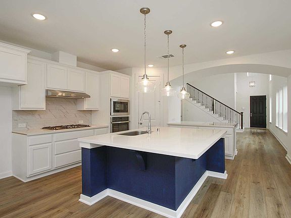 4th image of 908 Malibu Shore Ln