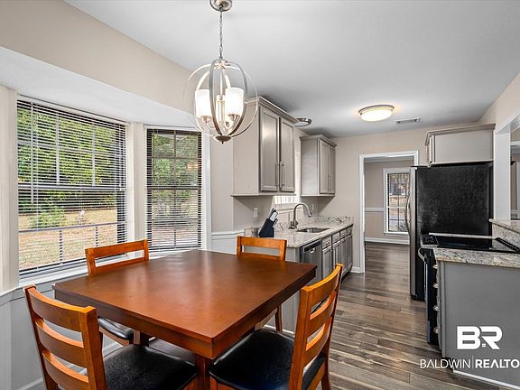 5th image of 2871 Pretty Branch Dr W
