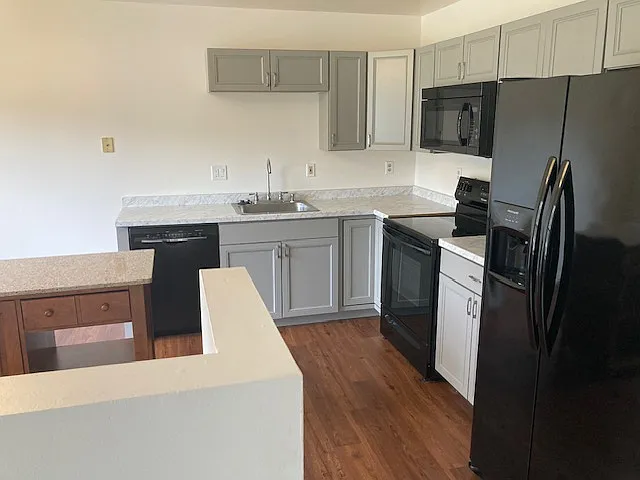 415 Stacey Lee Ct — Photo 6