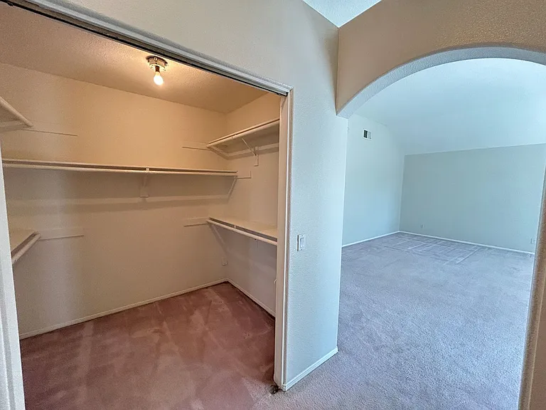 8132 E Hillsdale Dr — Photo 53