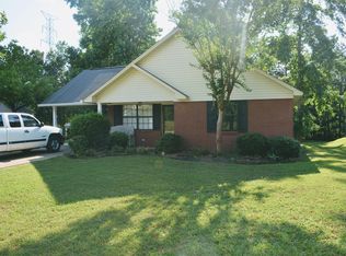 1019 N Sherman Dr, Blue Springs, MS 38828