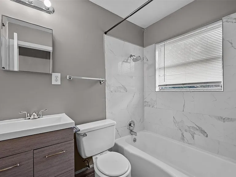 1925 McDuffie St #2 — Photo 8
