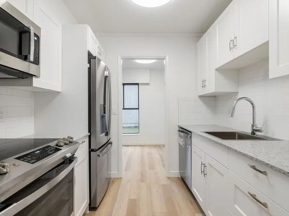 3126 Baird Rd #3126, North Vancouver, BC V7K 2G6