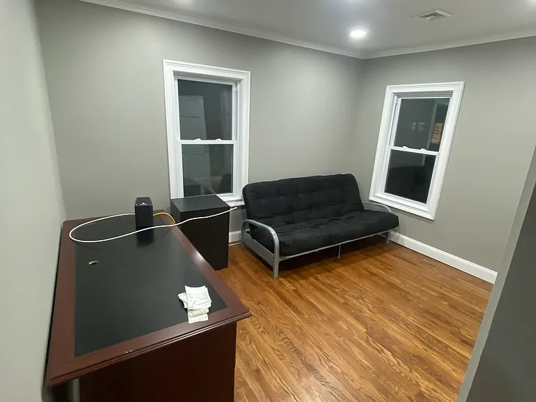 13-15 Howard Ave — Photo 10
