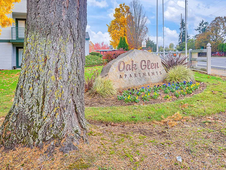 Oak Glen Apartments — Photo 1