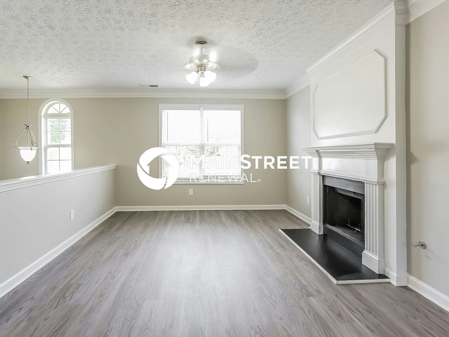 660 Sinclair Way — Photo 2
