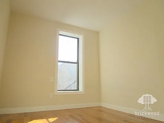 Rented by Brickwood Realty | media 8