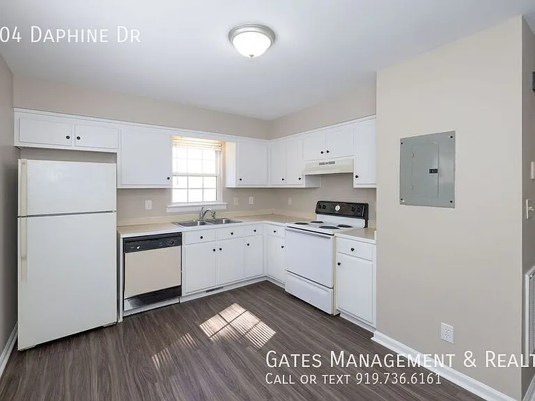 104 Daphine Dr — Photo 10
