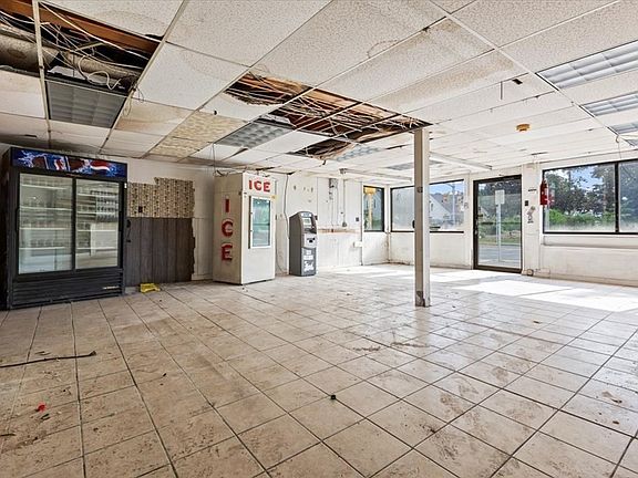 5th image of 181-183 Essex St